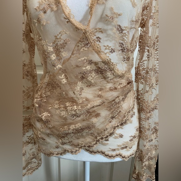 Fancy top with tan netting and gold accents - Picture 5 of 12